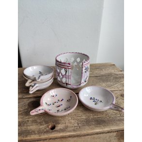 Sm� keramiksk�le / fyrfadsstager / saltkar