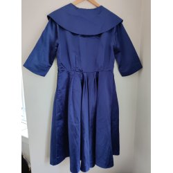 Kongebl� silkekjole fra 1950'erne