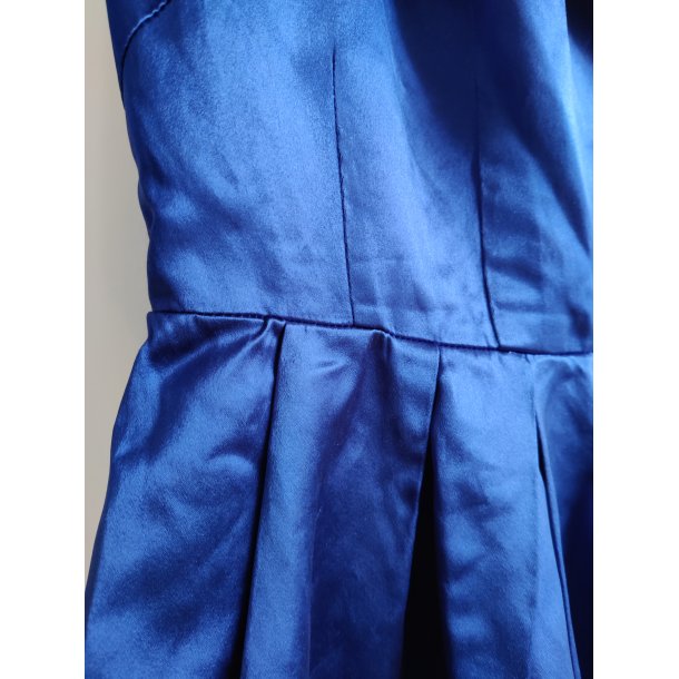 Kongebl� silkekjole fra 1950'erne