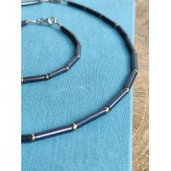 Halsk�de og armb�nd i h�matit, 1990erne