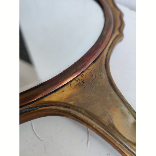 H�ndspejl i bronze