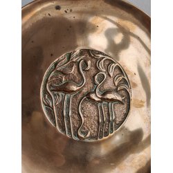 Messingfad med flamingoer