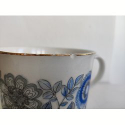 To solo-s�t kaffekop og undertallerken