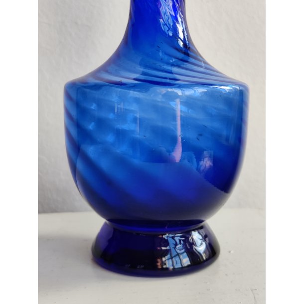 Lille smuk bl� glasvase