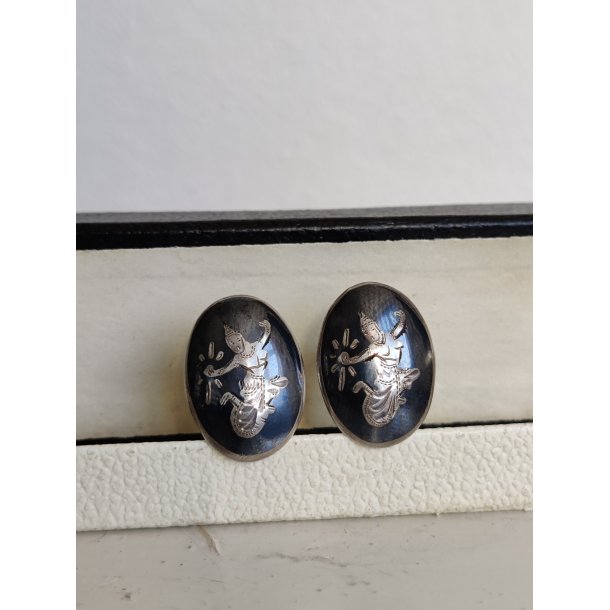 Vintage �reskruer i s�lv med danserinder