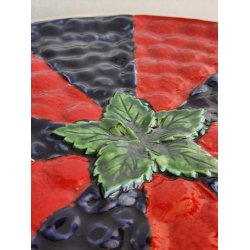 Kageopsats med hindb�r og bl�b�r dekoration