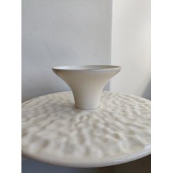 Kageopsats med hindb�r og bl�b�r dekoration