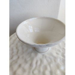 Kageopsats med hindb�r og bl�b�r dekoration