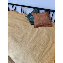 Gult senget�ppe til enkeltmandsseng