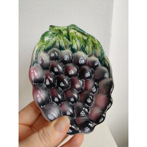 Italiensk fajance vindruesk�l