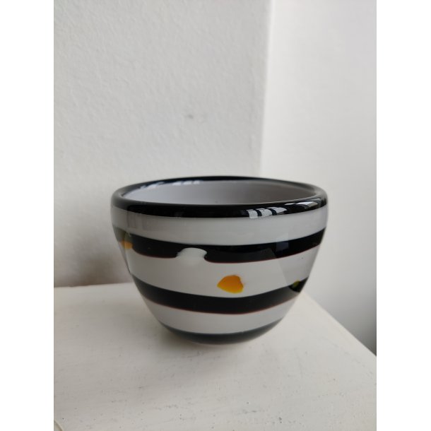 Sort/hvid glassk�l 