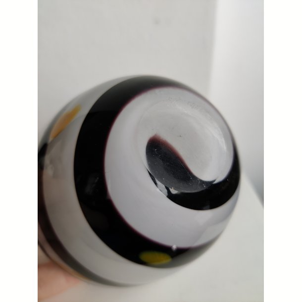 Sort/hvid glassk�l 