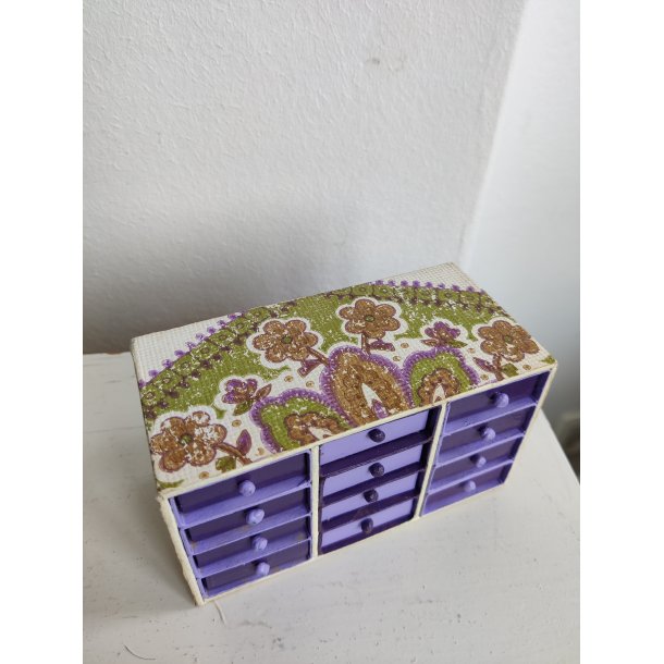 Lilla miniature kommode af t�ndstik�sker, 1970'erne