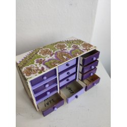 Lilla miniature kommode af t�ndstik�sker, 1970'erne