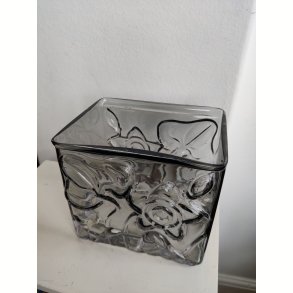 R�gfarvet stor glasvase SEA Glasbruk