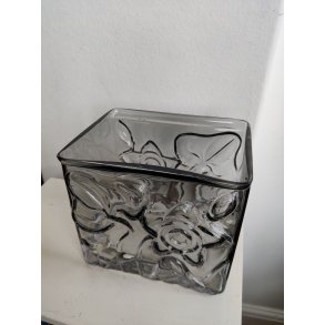 R�gfarvet stor glasvase SEA Glasbruk