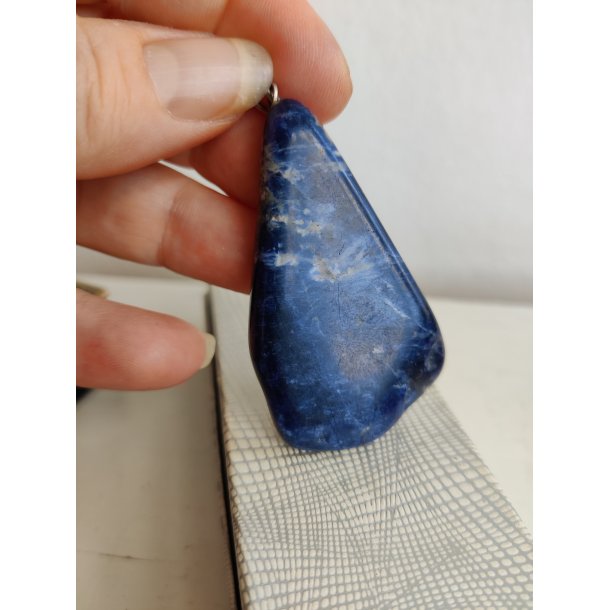 Stort vedh�ng af bl� sten, m�ske Lapis Lazuli