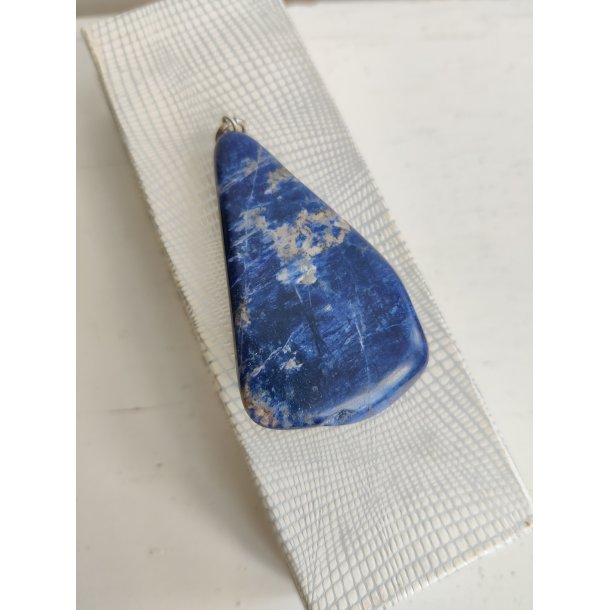 Stort vedh�ng af bl� sten, m�ske Lapis Lazuli