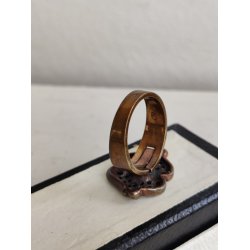 Finsk bronze ring med figur