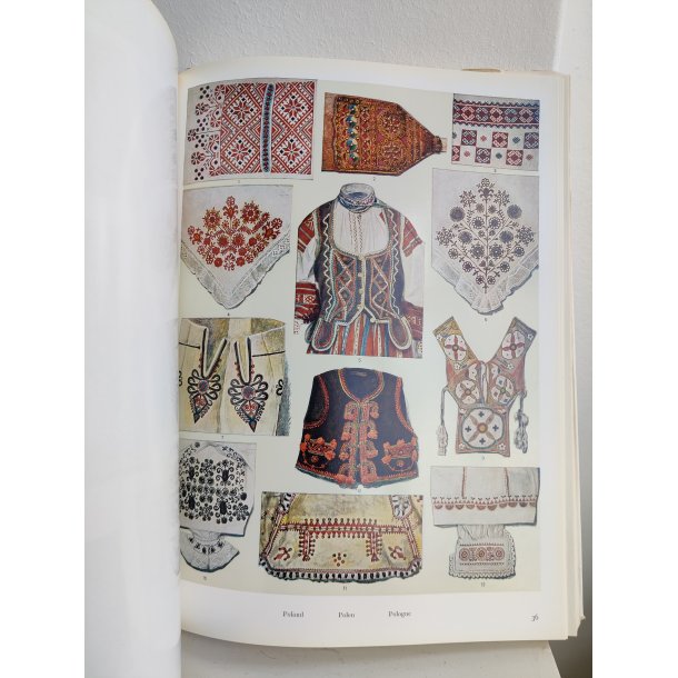 Europ�isk Folkekunst, bog 1971