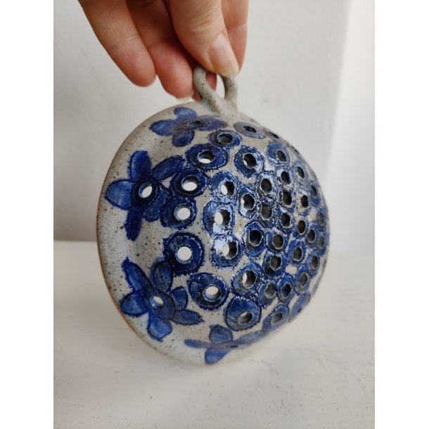 H�ndlavet si / sigte af keramik