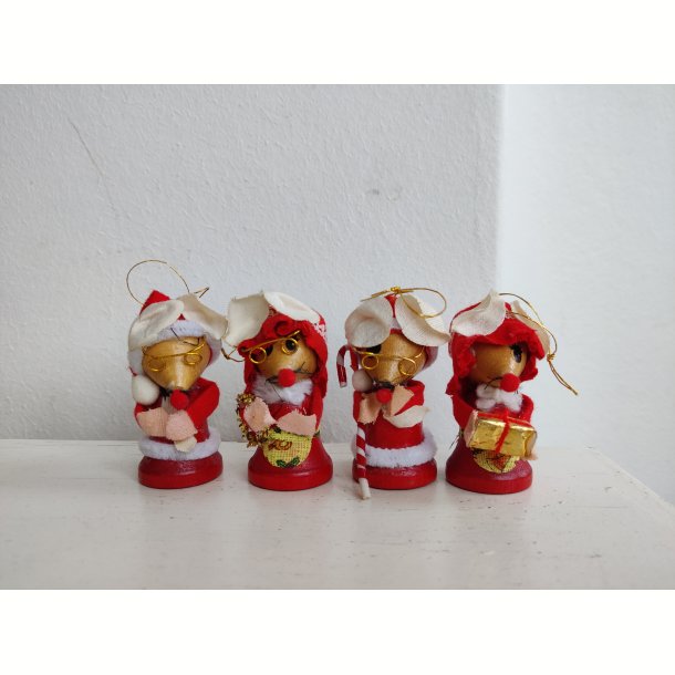 Fire s�de retro julemus i tr�