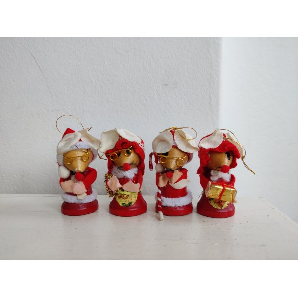 Fire s�de retro julemus i tr�