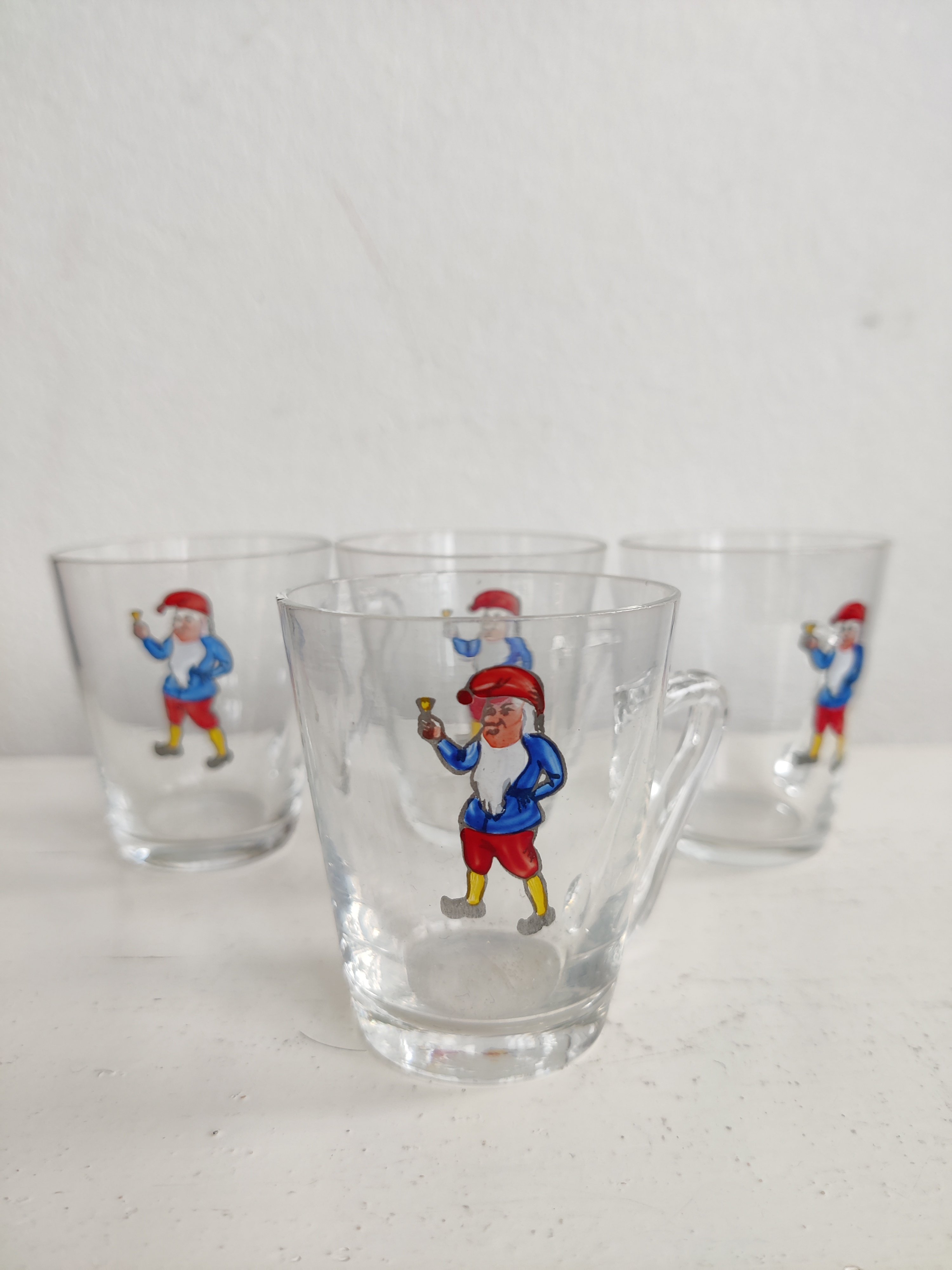 Gamle nisse-glas til brndevin