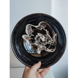 Sort hvid gammel keramiksk�l med swirly glasur