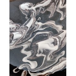 Sort hvid gammel keramiksk�l med swirly glasur