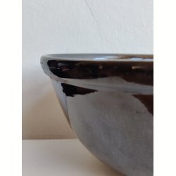 Sort hvid gammel keramiksk�l med swirly glasur