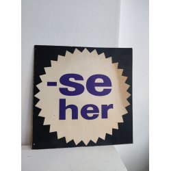 Se her! Gammelt butiksskilt af pap