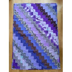 Quiltet vintage patchwork b�rnet�ppe, lilla nuancer