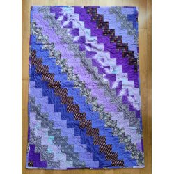 Quiltet vintage patchwork b�rnet�ppe, lilla nuancer