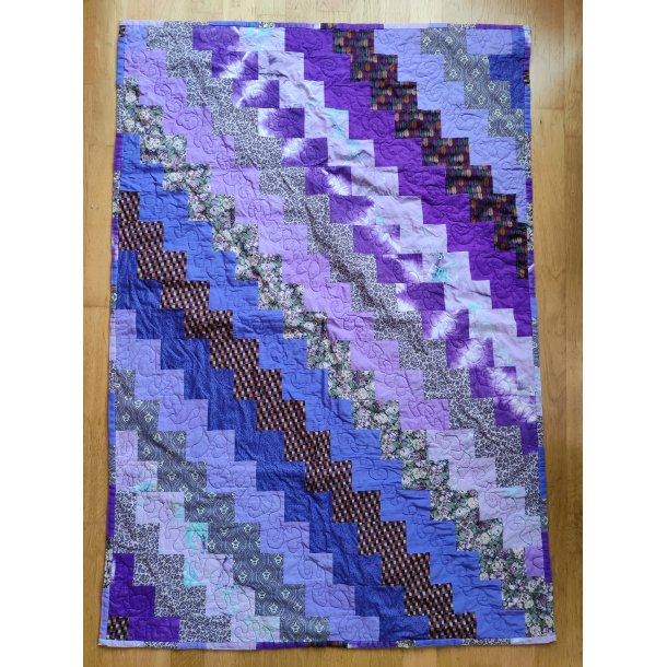 Quiltet vintage patchwork b�rnet�ppe, lilla nuancer