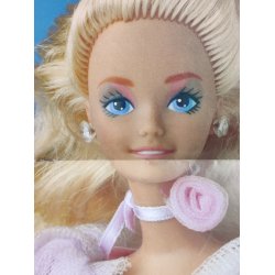 Barbie-blad med fantastisk v�gkalender 1991