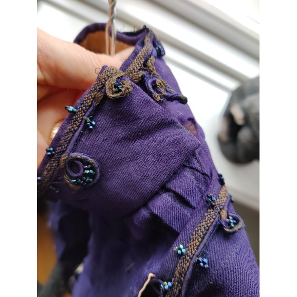 Antik lilla overdel/kjoleliv fra ca. 1890-1910