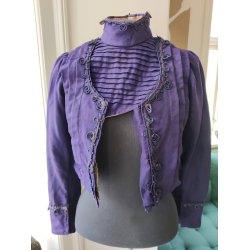 Antik lilla overdel/kjoleliv fra ca. 1890-1910