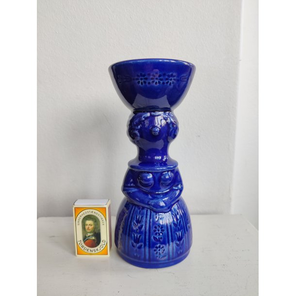 Bl� dame fra vesttyske Steuler 