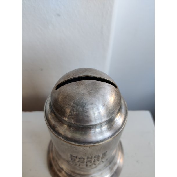 Spareb�sse i tin: "Mange b�kke smaa"