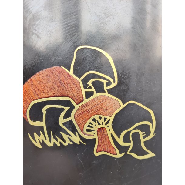 Couroc drinks-bakke fra 1950'erne, indlagt tr� og messing