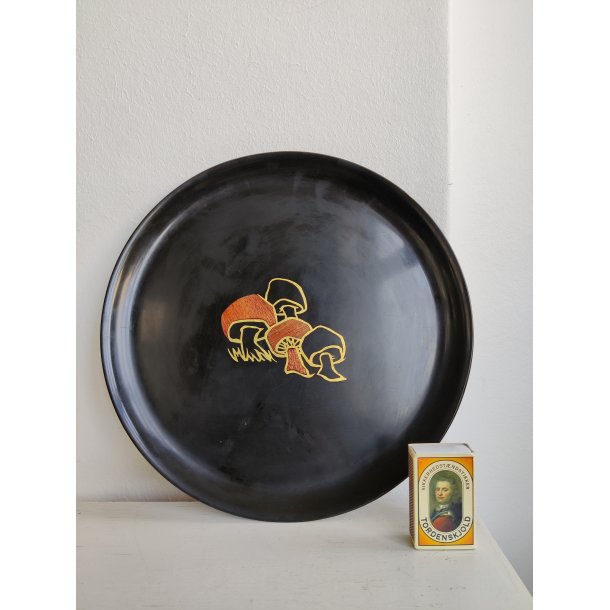 Couroc drinks-bakke fra 1950'erne, indlagt tr� og messing