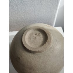 Smuk stent�jssk�l med turkis glaseret kant, signeret HS