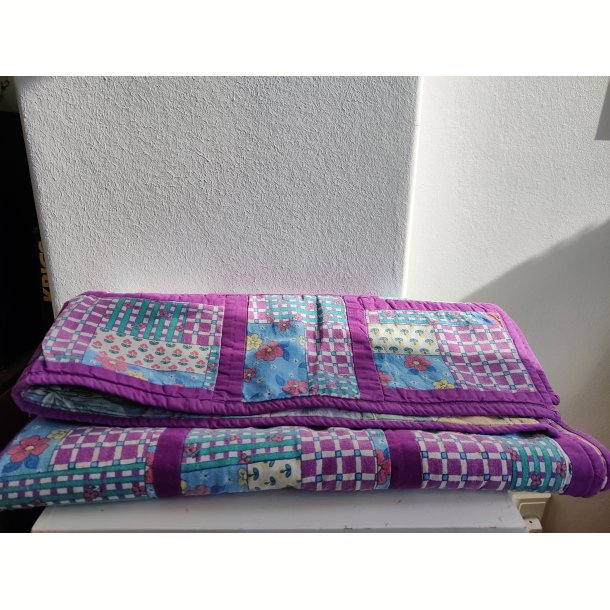 Vintage patchwork babyt�ppe