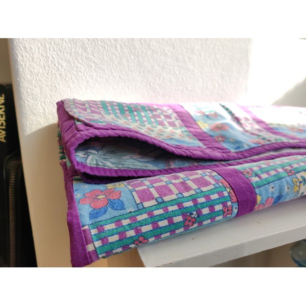 Vintage patchwork babyt�ppe