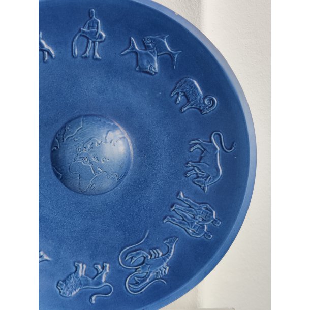 Stort, bl�t keramikfad med de 12 stjernetegn, Ipsens Enke