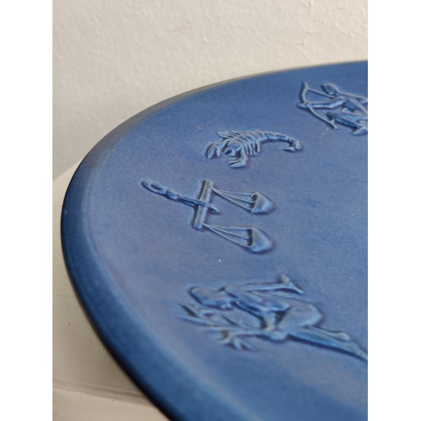 Stort, bl�t keramikfad med de 12 stjernetegn, Ipsens Enke