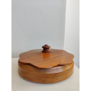 Rundt tr�skrin med r�dt fl�jl