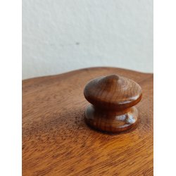 Rundt tr�skrin med r�dt fl�jl