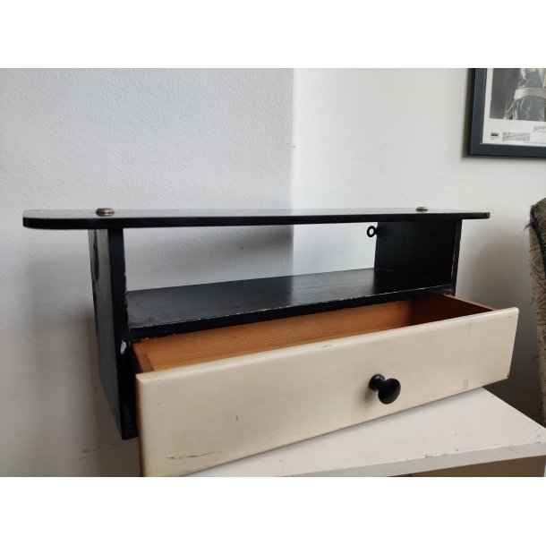 Sort glashylde med skuffe, 1950'erne